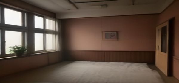 少妇的诱惑主题影视作品封面拼贴，金色灯光下的都市场景，画面质感细腻、情绪张力强烈